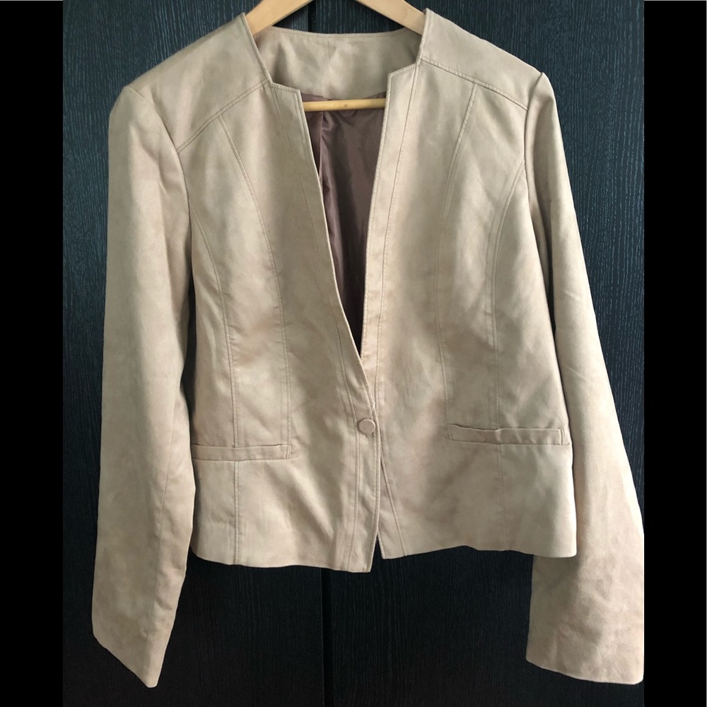 NWOT Camel Jacket Size 8
